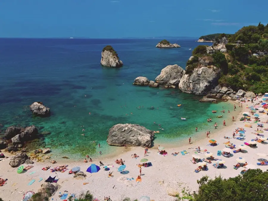 Guida traghetti Bari Igoumenitsa: compagnie, orari, prezzi e offerte